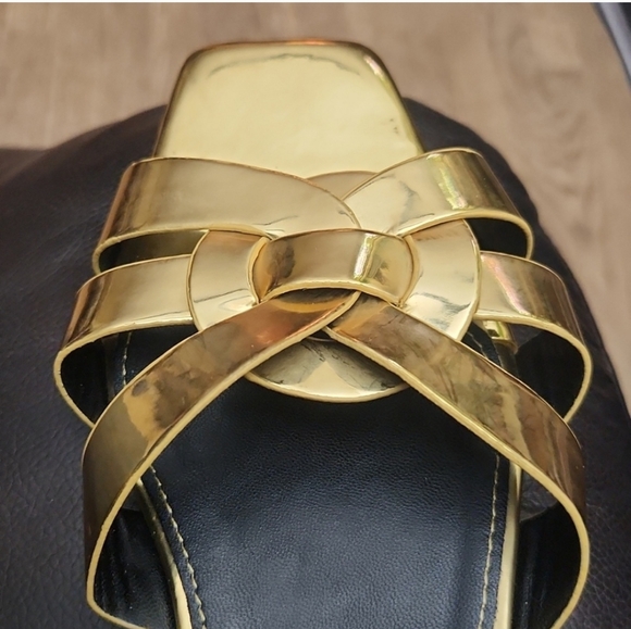 Saint Laurent Gold Women's Shoes - Picture 3 of 7